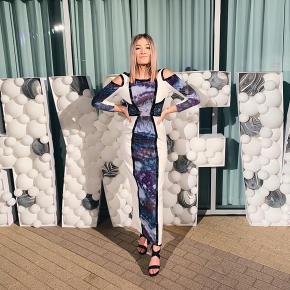 Meet your Posher, Nicole - Picture 4 of 4